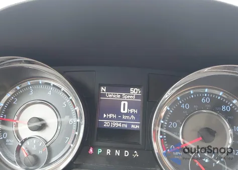 2013 Chrysler Town & Country Touring z USA, uszkodzony, nr VIN 2C4RC1BG2DR539424